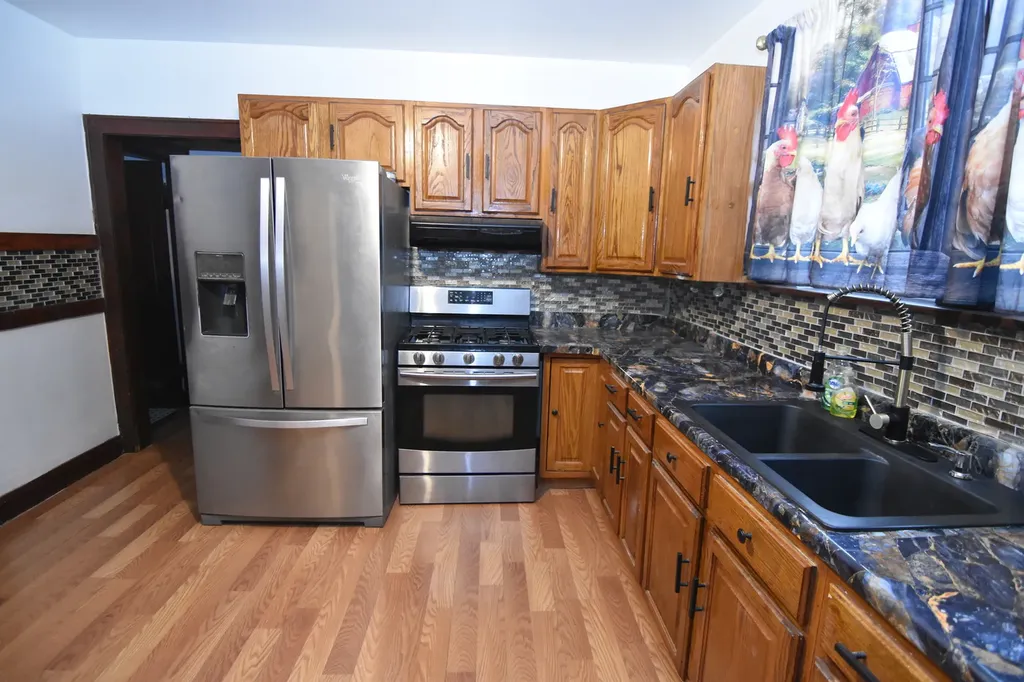 141 West 124th Street Chicago IL 60628