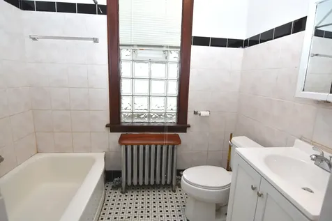 141 West 124th Street Chicago IL 60628
