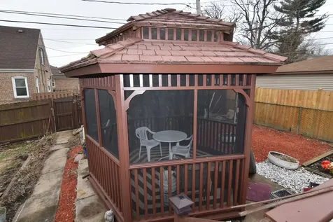 141 West 124th Street Chicago IL 60628