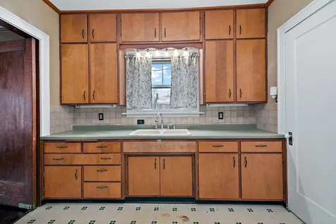 997 South Evergreen Avenue Kankakee IL 60901