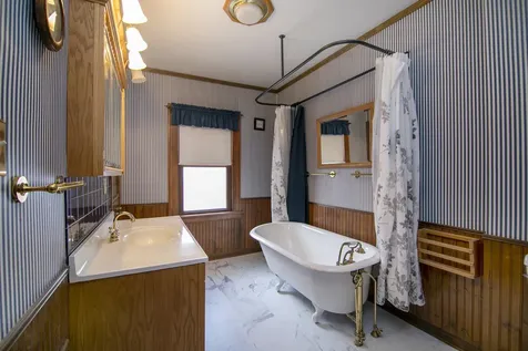 997 South Evergreen Avenue Kankakee IL 60901