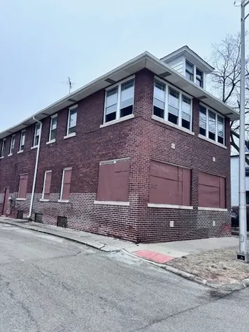 2412 High Street Blue Island IL 60406