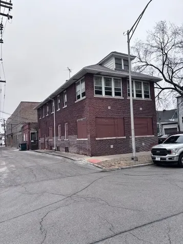 2412 High Street Blue Island IL 60406