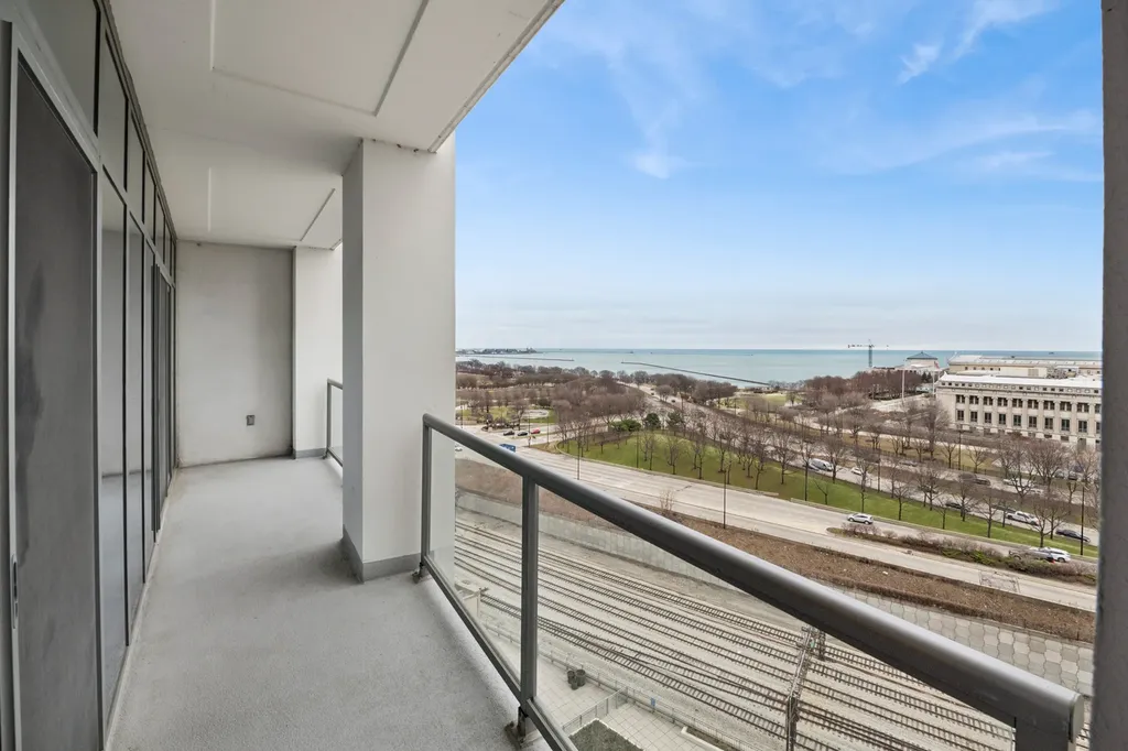 1235 South Prairie Avenue Chicago IL 60605