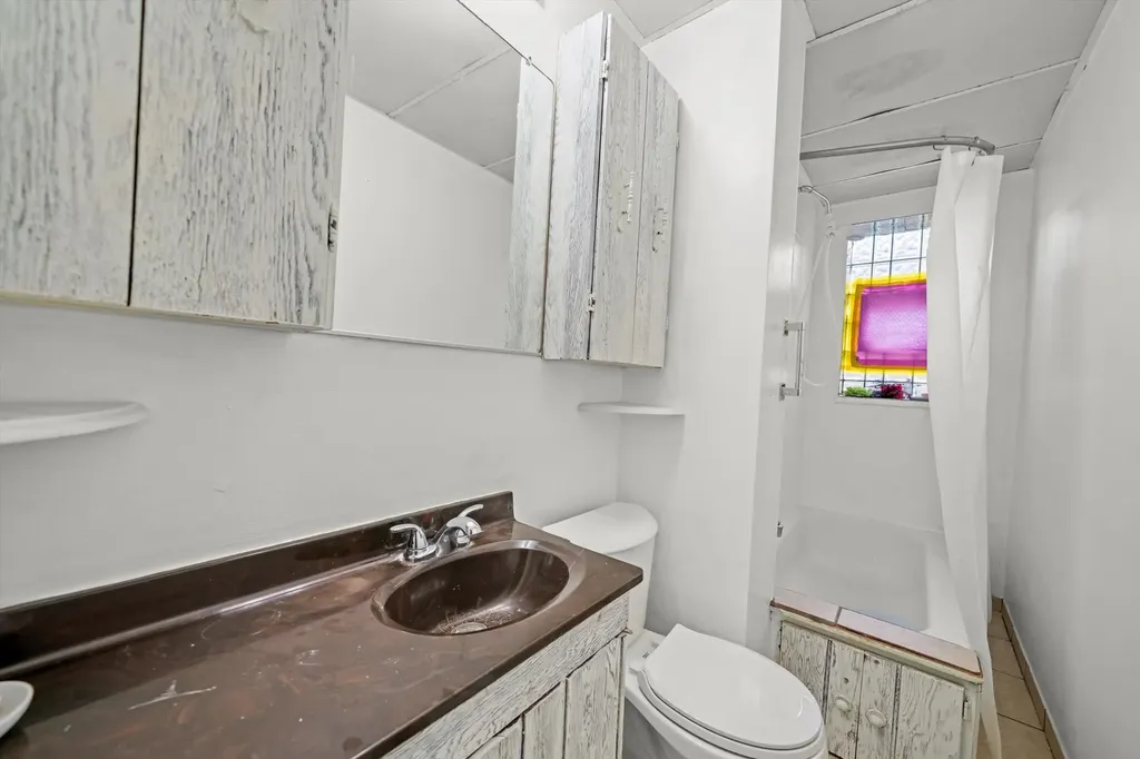 6058 South Massasoit Avenue Chicago IL 60638