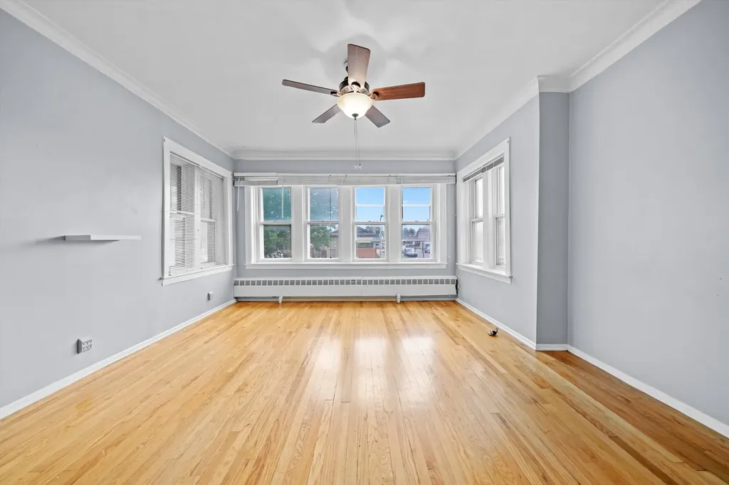 6058 South Massasoit Avenue Chicago IL 60638