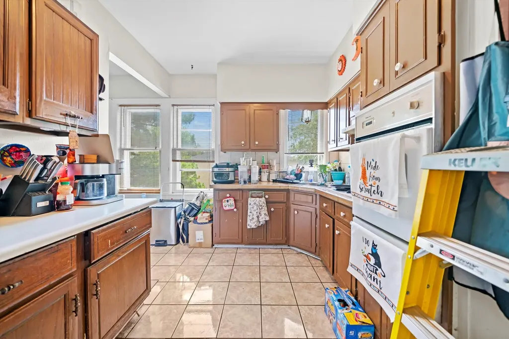 6058 South Massasoit Avenue Chicago IL 60638