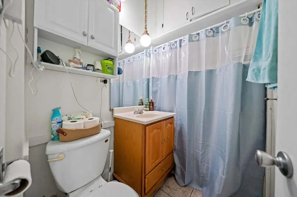 6058 South Massasoit Avenue Chicago IL 60638
