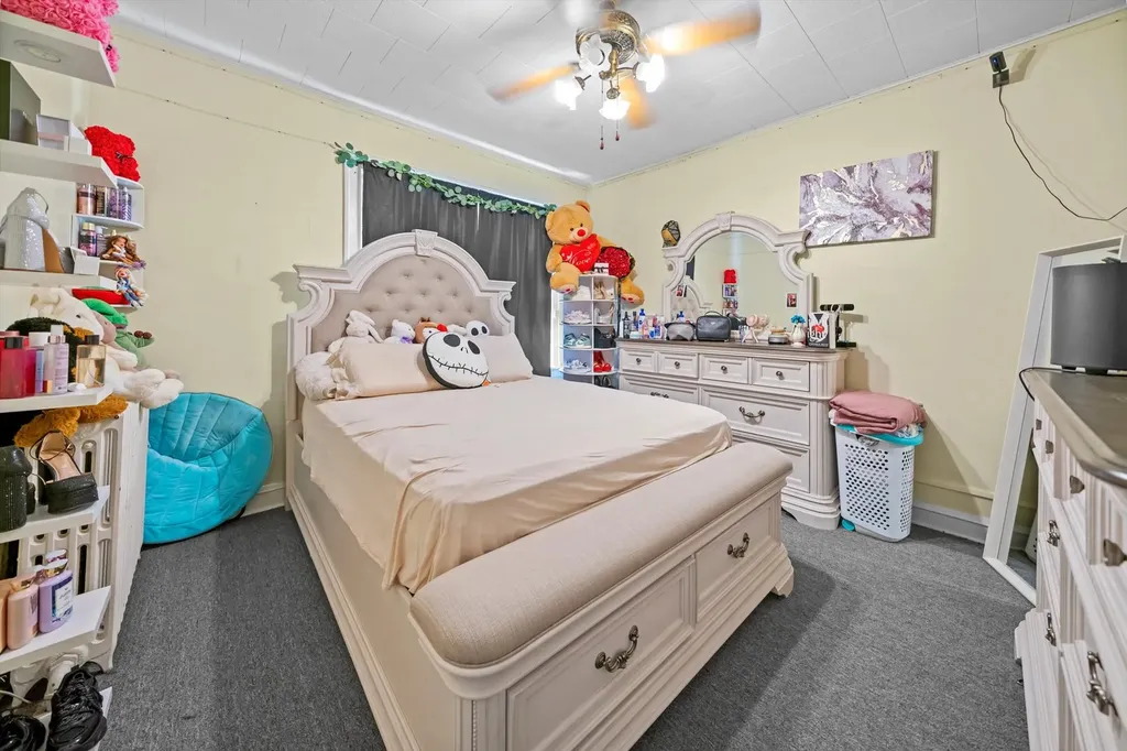 6058 South Massasoit Avenue Chicago IL 60638