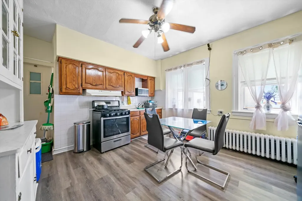 6058 South Massasoit Avenue Chicago IL 60638