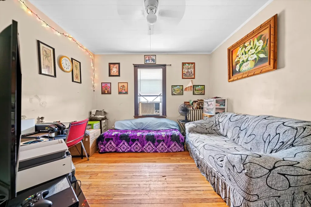 6058 South Massasoit Avenue Chicago IL 60638