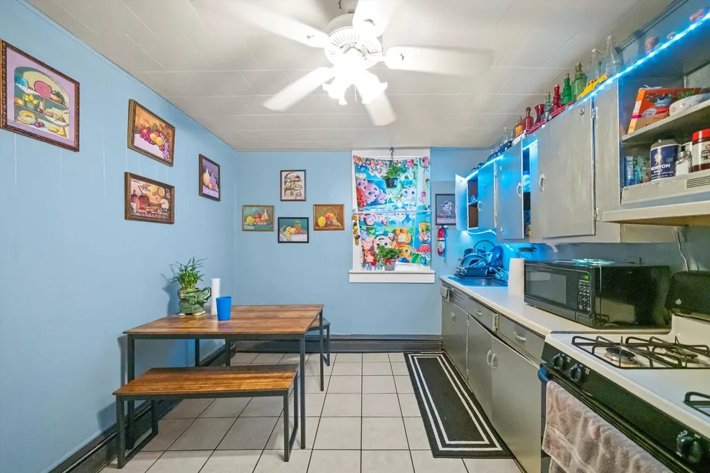6058 South Massasoit Avenue Chicago IL 60638