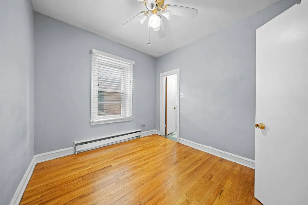 6058 South Massasoit Avenue Chicago IL 60638