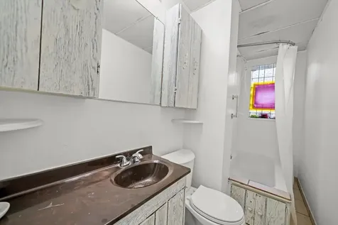 6058 South Massasoit Avenue Chicago IL 60638