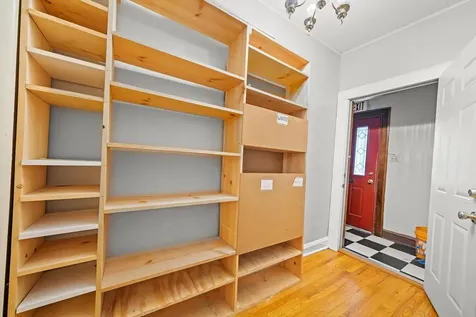 6058 South Massasoit Avenue Chicago IL 60638