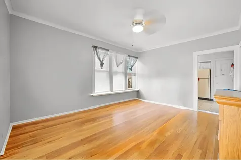 6058 South Massasoit Avenue Chicago IL 60638
