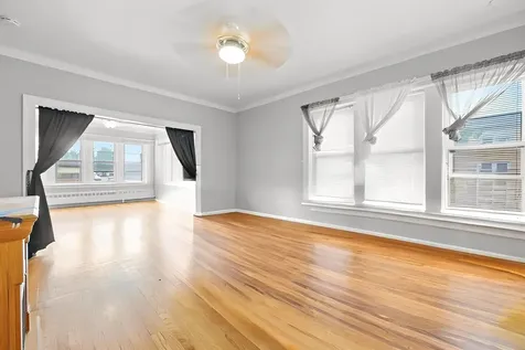 6058 South Massasoit Avenue Chicago IL 60638
