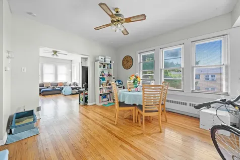 6058 South Massasoit Avenue Chicago IL 60638