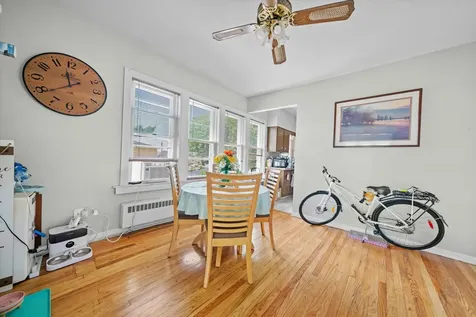 6058 South Massasoit Avenue Chicago IL 60638