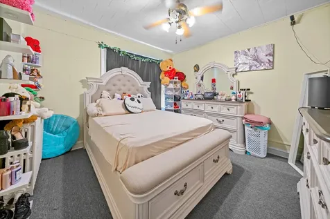 6058 South Massasoit Avenue Chicago IL 60638