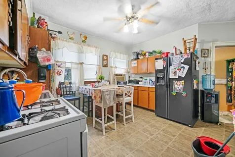 6058 South Massasoit Avenue Chicago IL 60638