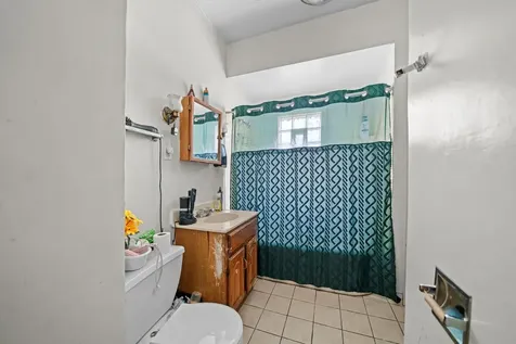 6058 South Massasoit Avenue Chicago IL 60638