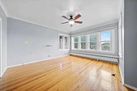 6058 South Massasoit Avenue Chicago IL 60638