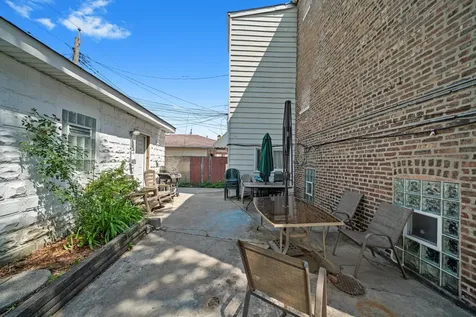 6058 South Massasoit Avenue Chicago IL 60638