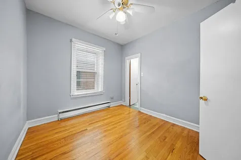 6058 South Massasoit Avenue Chicago IL 60638