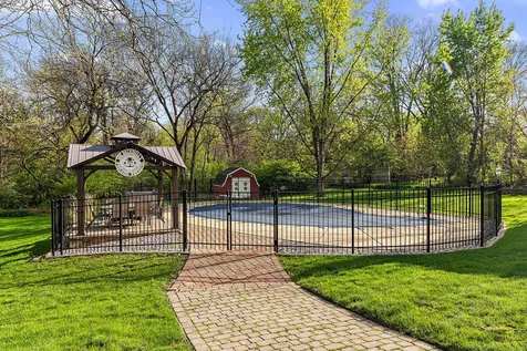 8609 West 121st Street Palos Park IL 60464