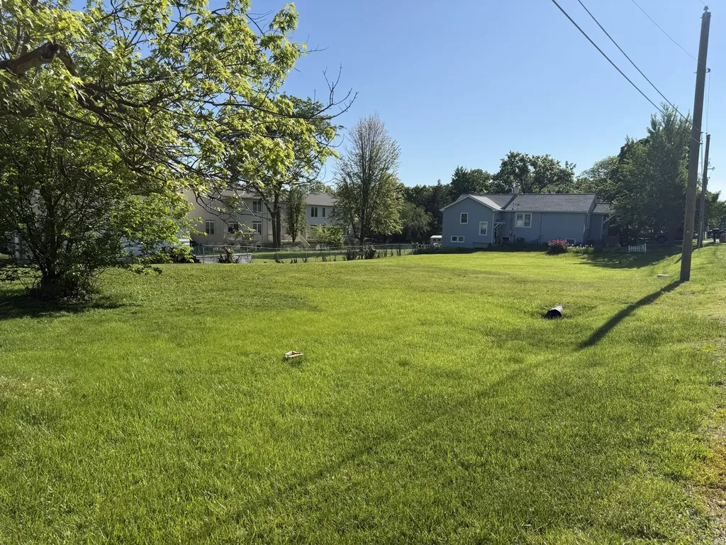 2160 Howard Avenue Downers Grove IL 60515