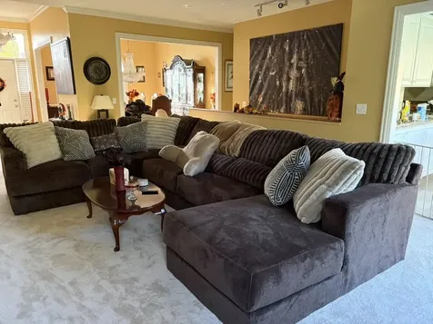 649 Roxbury Road Rockford IL 61107