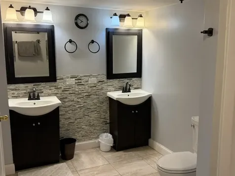 649 Roxbury Road Rockford IL 61107