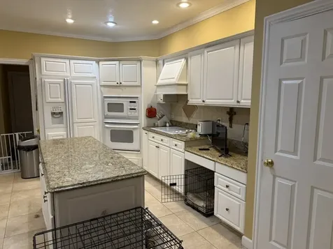 649 Roxbury Road Rockford IL 61107