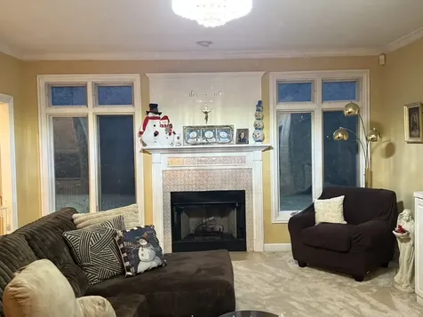 649 Roxbury Road Rockford IL 61107