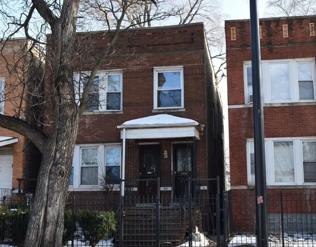 803 South Kolmar Avenue Chicago IL 60624