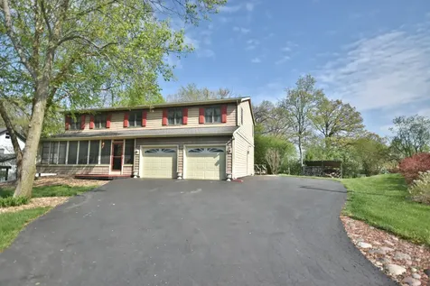 6N264 Weber Drive St. Charles IL 60174
