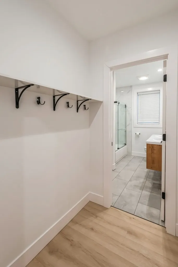 1535 West Estes Avenue Chicago IL 60626