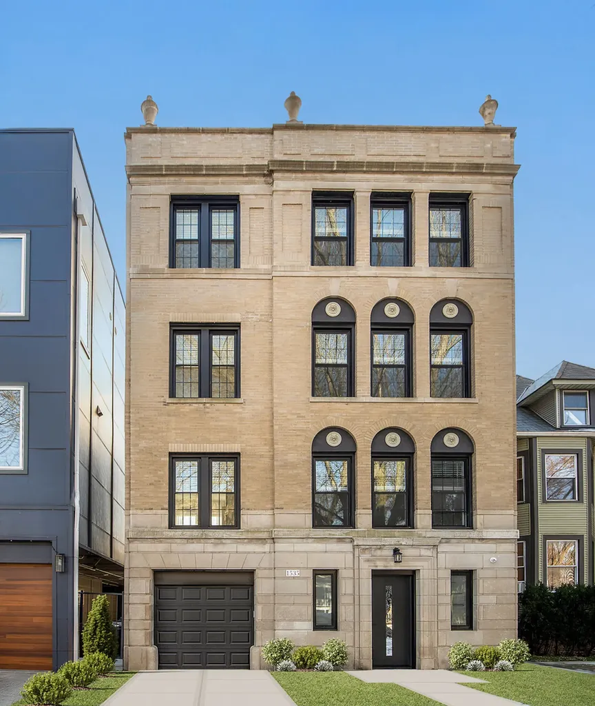 1535 West Estes Avenue Chicago IL 60626