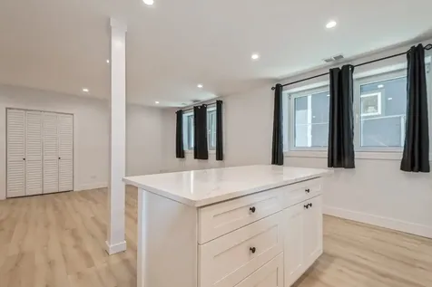 1535 West Estes Avenue Chicago IL 60626