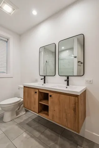 1535 West Estes Avenue Chicago IL 60626