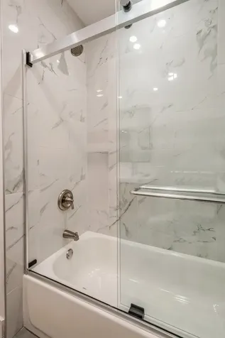 1535 West Estes Avenue Chicago IL 60626