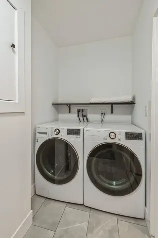 1535 West Estes Avenue Chicago IL 60626