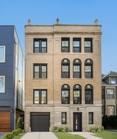 1535 West Estes Avenue Chicago IL 60626