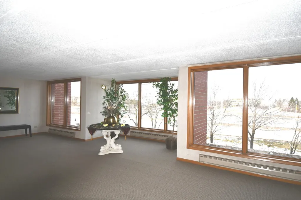 1S045 Spring Road Oakbrook Terrace IL 60181