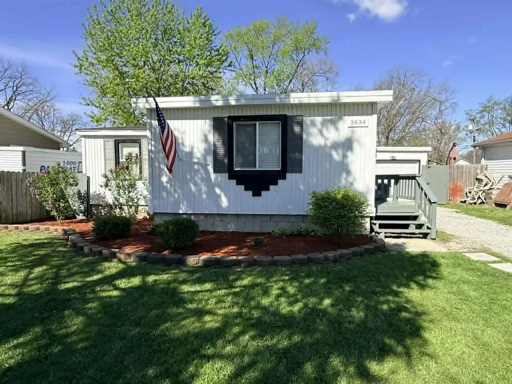 3634 Sangamon Street Steger IL 60475