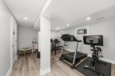7457 West 64th Street Summit IL 60501