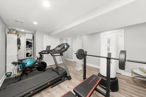 7457 West 64th Street Summit IL 60501