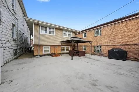 7457 West 64th Street Summit IL 60501