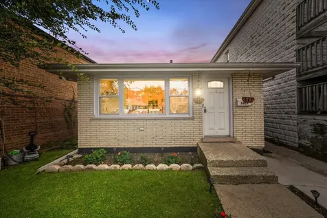 7457 West 64th Street Summit IL 60501